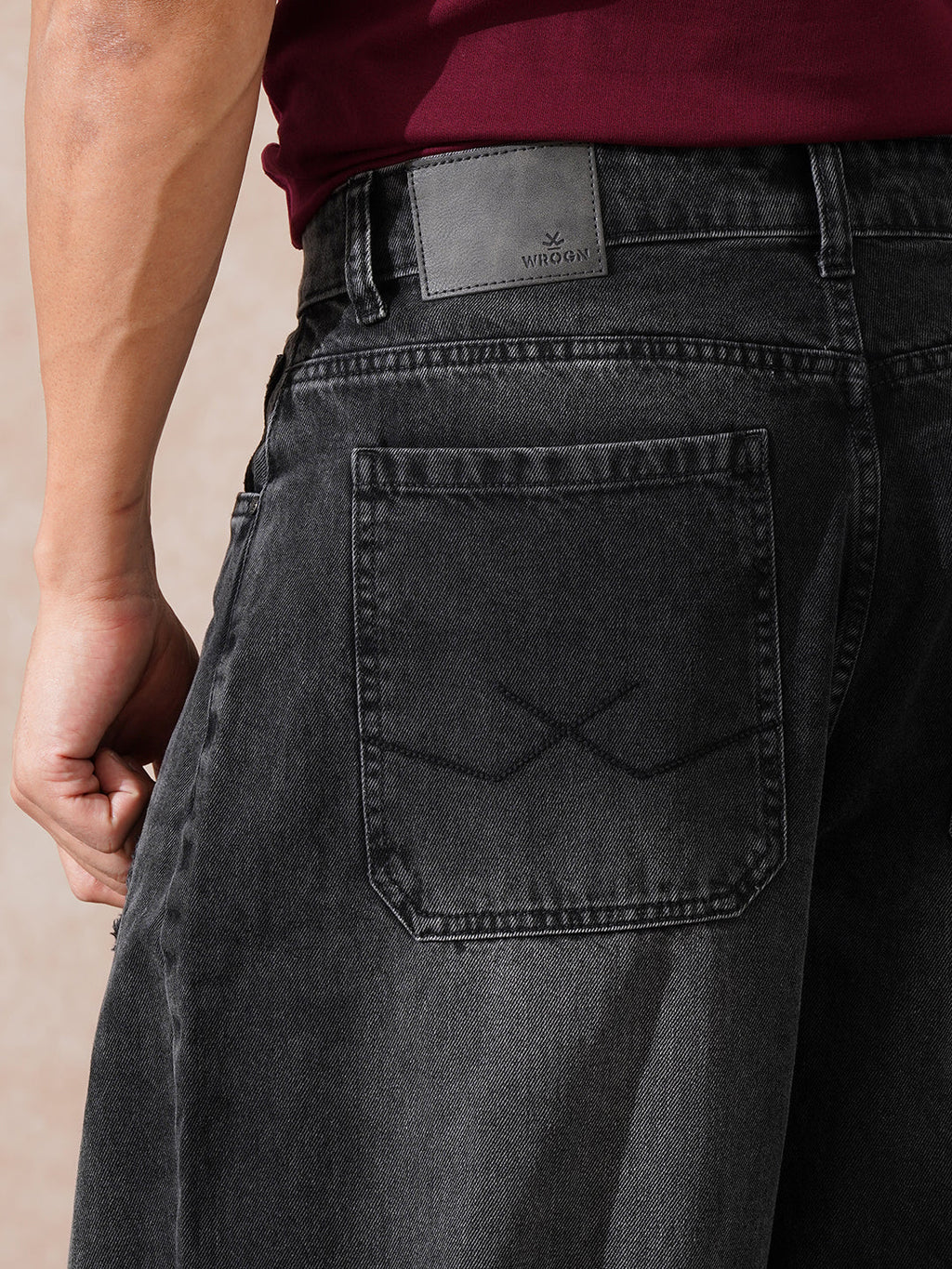 Men Light Washed Baggy Jeans