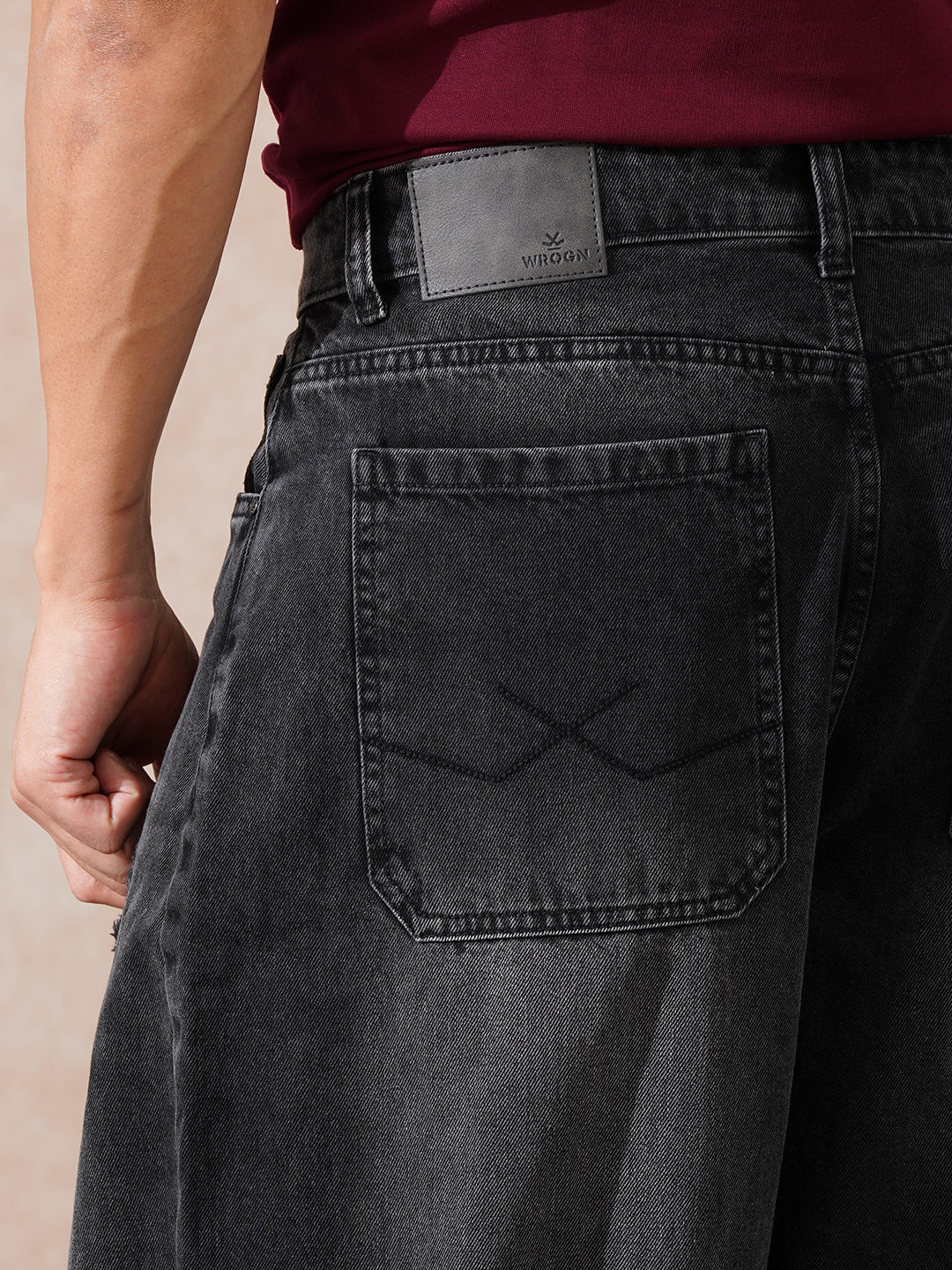 Men Light Washed Baggy Jeans