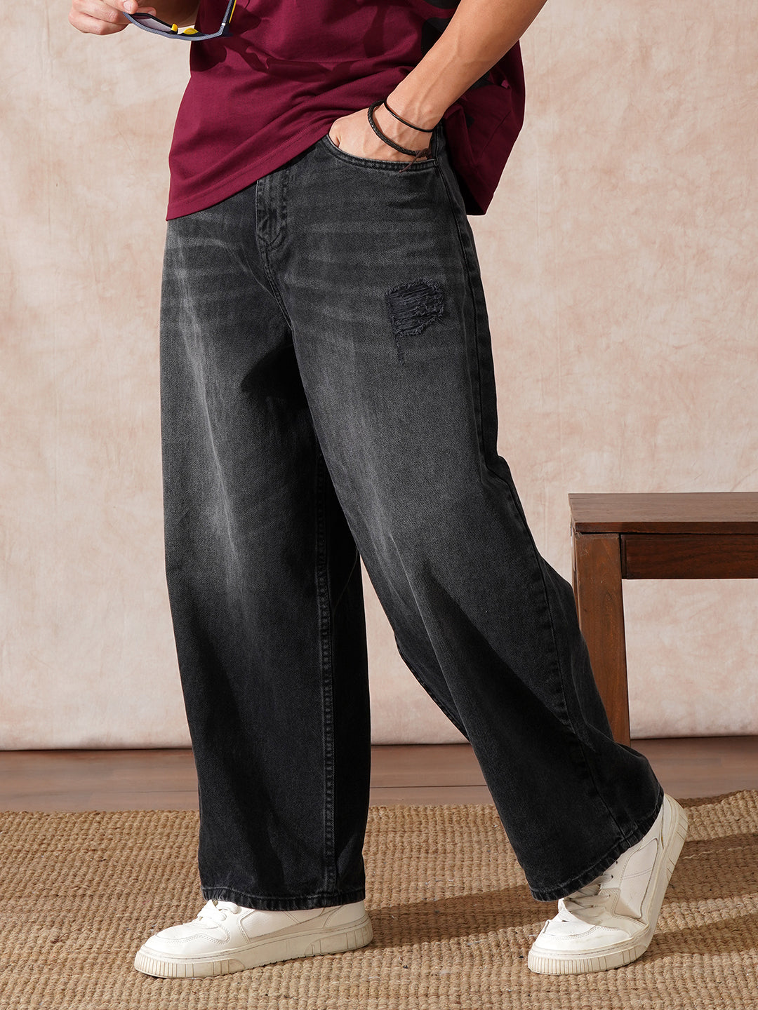 Men Light Washed Baggy Jeans