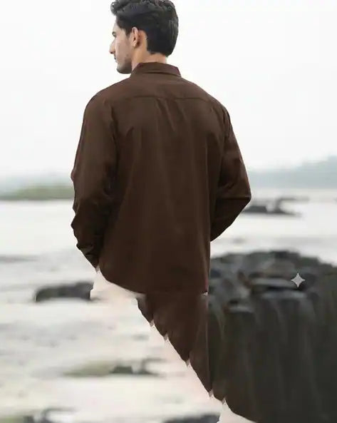 NEONOMAD
Men Regular Fit Shirt