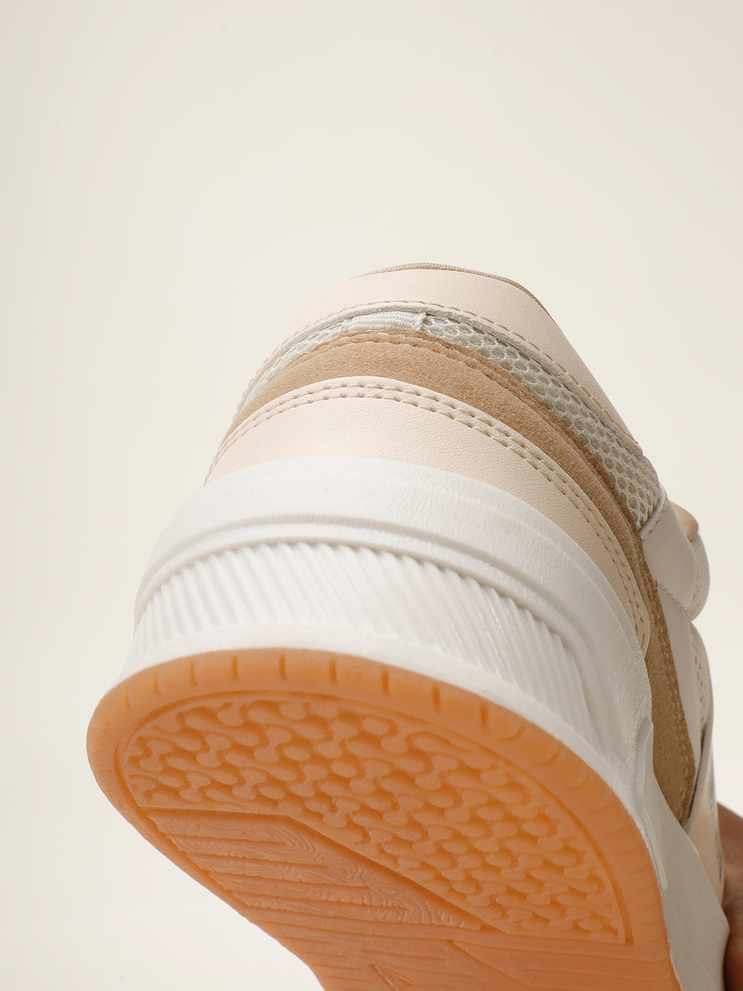 Sneakers/Martini lighting