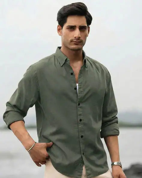 NEONOMAD
Men Regular Fit Shirt